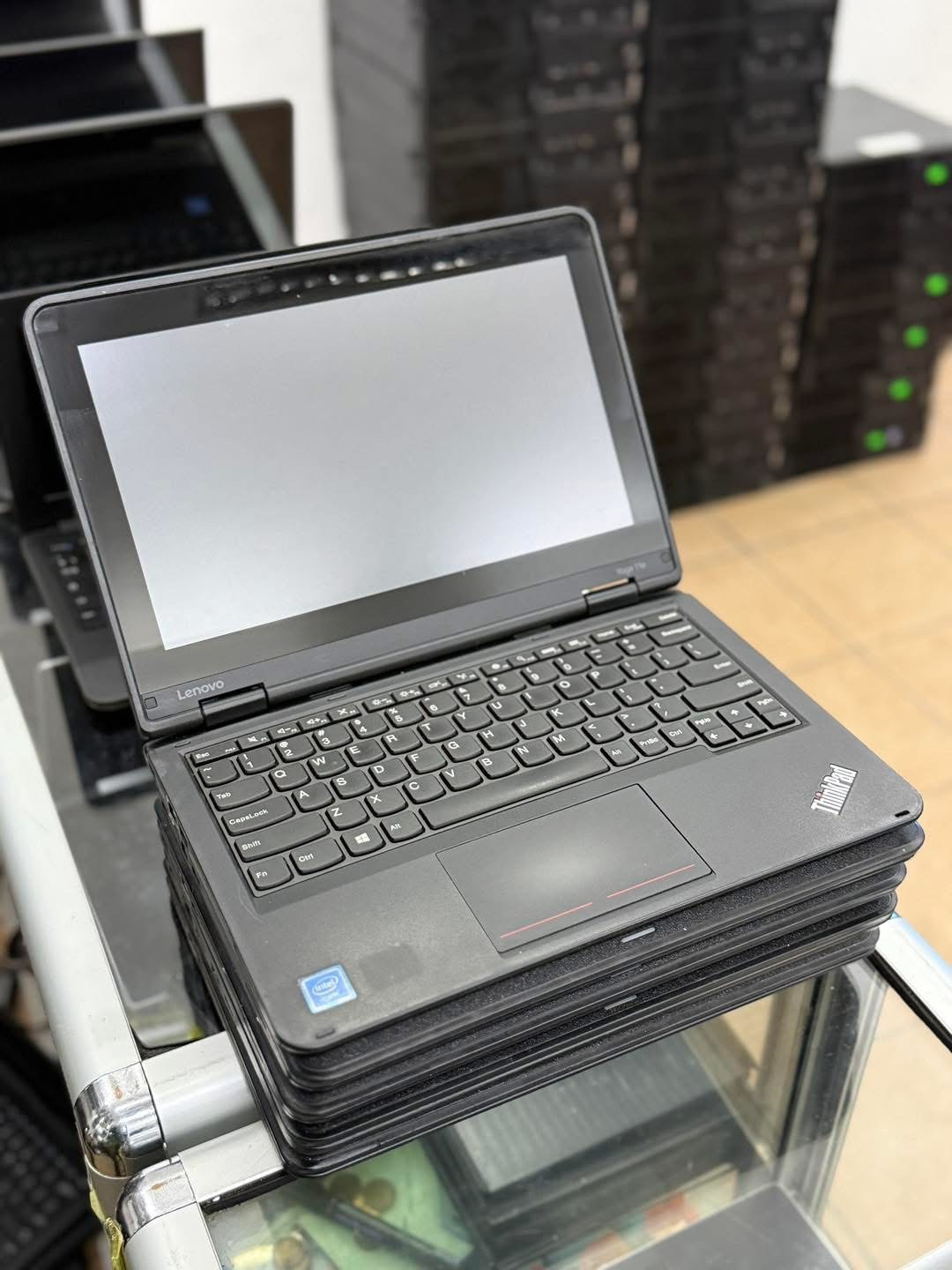 Lenovo 11e  Intel celeron® N3450 CPU1.10GHz (kitwe)